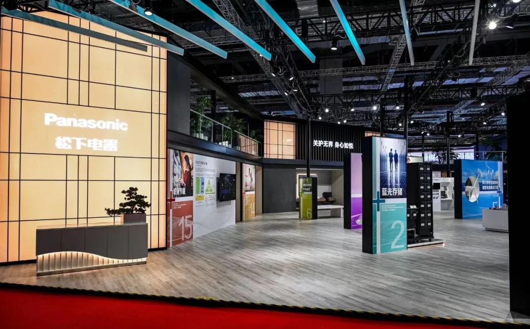 武漢展位設(shè)計搭建公司領(lǐng)你看最具有創(chuàng)意00家企業(yè)展臺的2023進博會(松下展位)5